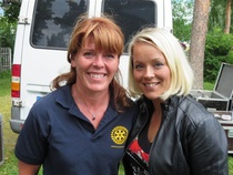 Esiintyjävastaava Maikku Ojala ja Kuningatar